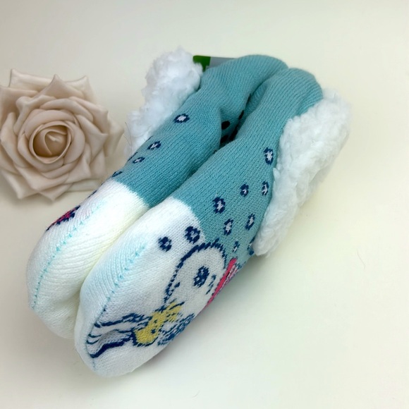 Snoopy slipper socks, shoe size 4-10, NWT, Winter soft blue snow design - Picture 3 of 11